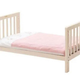 ファミリアのベビーベッド