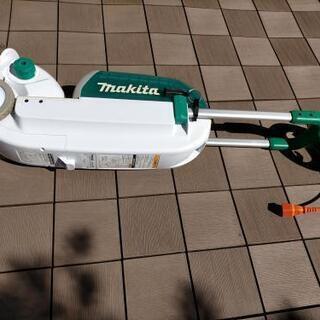 電動 芝刈り機 草刈機 2台 ほぼ新品！ これから伸びる季節です！ 電動 芝刈り機 草刈機 2台 ほぼ新品！ これから伸びる季節です！