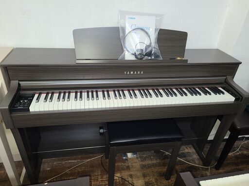 YAMAHA　Bluetooth搭載木製鍵盤　CLP-645DW　2017製