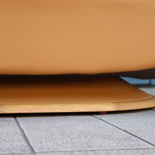 人気のkarimoku(カリモク家具)より本革を使用したZT7103 3人掛けソファーです！ハイバックタイプのゆったりとしたシートの3Pソファ。上品なデザインのレザートリプルソファーです♪