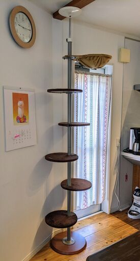 ふかふかハンモックでポールタイプのキャットツリー ボンビアルコン