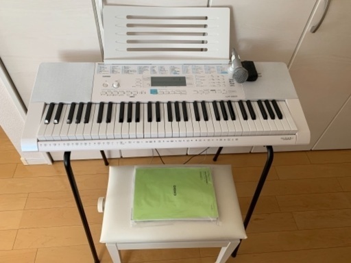 【他サイトでも販売しておりますので、早めに取りに来て頂ける方を優先します】カシオ　キーボード「LK-223」