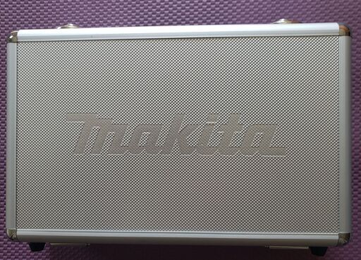 マキタ　充電式ペンインパクトドライバー　おまけ付き！！TD０２２DSHXB　新品未使用品売ります！掘り出し物にて早い者勝ち！！