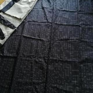 遮光性カーテン　二枚セット　黒