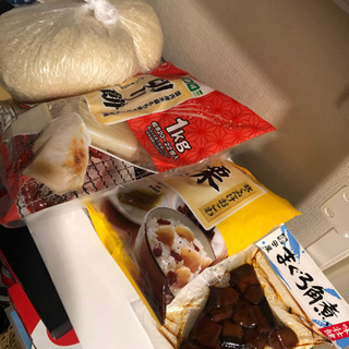 食料品各種無料であげます。