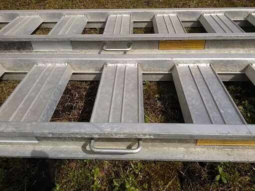 商談中です】値下げ♪ アルコック アルミブリッジ NA-1012 積載荷重1200キロ/セット アユミ 全長約300㎝ 全幅約37㎝（有効幅約30㎝） 高さ約9㎝ 商談中です】値下げ♪ アルコック アルミブリッジ NA-1012 積載荷重