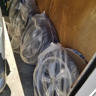 ⭐ﾀｲﾔ、ﾎｲｰﾙｾｯﾄ⭐18ｲﾝﾁ⭐(商談中)