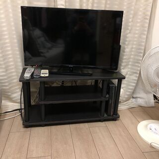 sharp 32型のテレビとテレビ台のセット