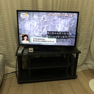 sharp 32型のテレビとテレビ台のセット