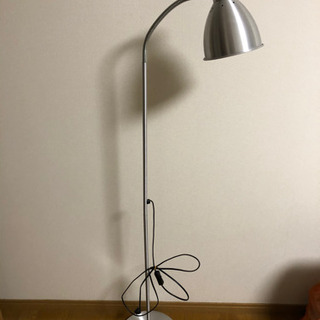 【ネット決済】IKEAスタンドライト　照明　電球付き