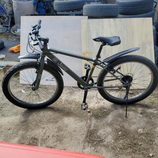 ２６インチ自転車、極太タイヤ