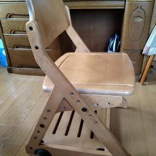 【取引中】高さが調節出来るイトーキ木製椅子/学習用椅子に