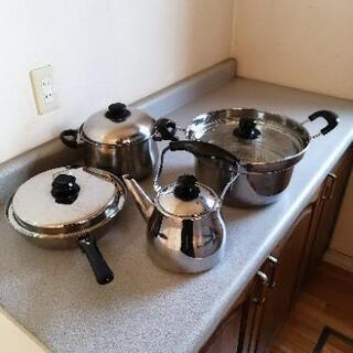【ネット決済】中古キッチン鍋の集まり