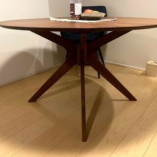 ダイニングテーブル　丸テーブル　ウォールナット　北欧風 − 東京都