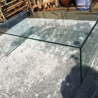 ガラス　テーブル　