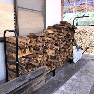 広葉樹の薪🪵を、無料で譲ってください❣️