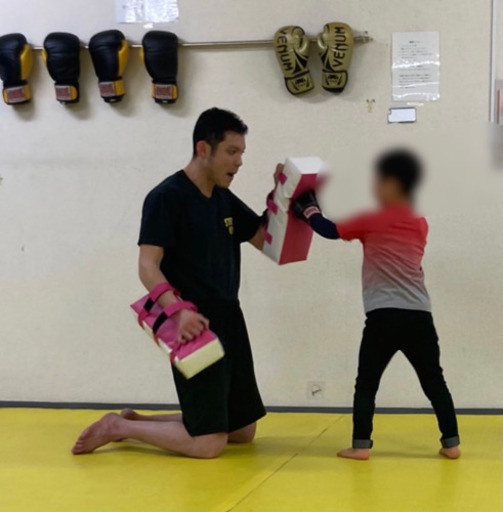 葛西でお子様に空手など武道 格闘技の習い事ならストライブジム Akihiro N 葛西の空手 他格闘技 の生徒募集 教室 スクールの広告掲示板 ジモティー