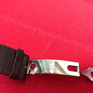 GUCCI時計スクエア７１００M✨✨中々出回らない珍しい型番です✨