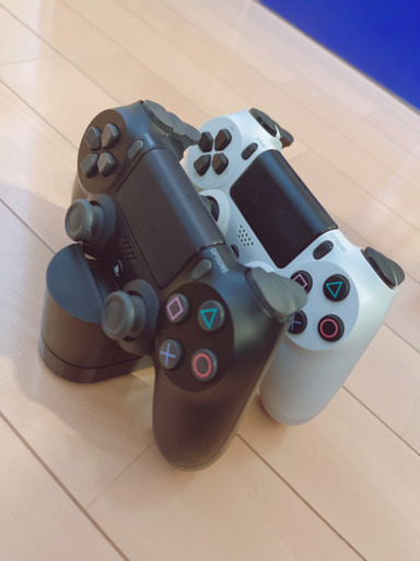 PS4 Pro 1TB、PS VR(カメラ同梱版の初代)、コントローラー(白色)、純正