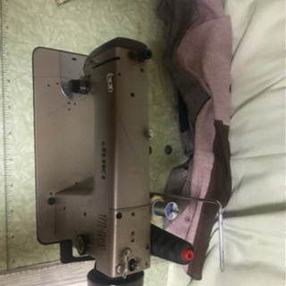 工業用 ミシン(取り引きしたい方と話し合ってる途中)
