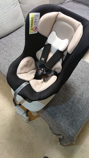 ☆最終価格 7000円☆    チャイルドシート  360°回転式  (エールベベS2ブラック)