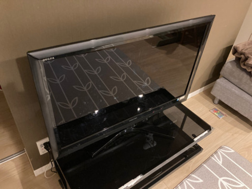 東芝　REGZA液晶テレビ　37型