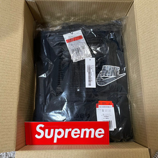 supreme NIKE パーカー