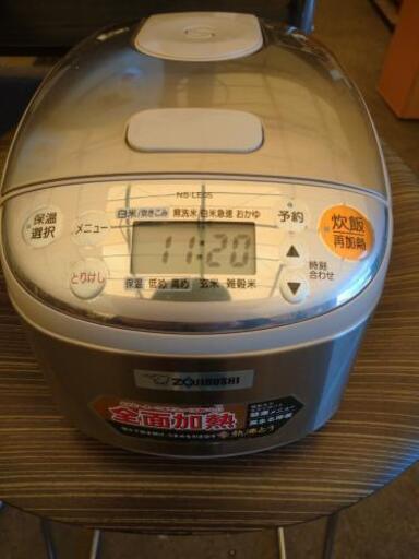 ◎HE-225説明文必読‼️ZOJIRUSHI ３合炊き炊飯器 NS-LE05 2011年製