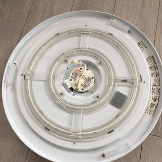 【お譲り先決まりました⠀】リモコン付き LEDシーリングライト 8畳用