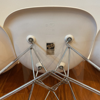 今月のみ10,000円値引き中！ Vitra 4脚セット
