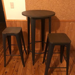 テーブルと椅子2脚 3点セット