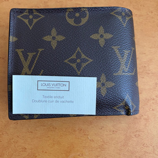 VUITTON2つ折り財布