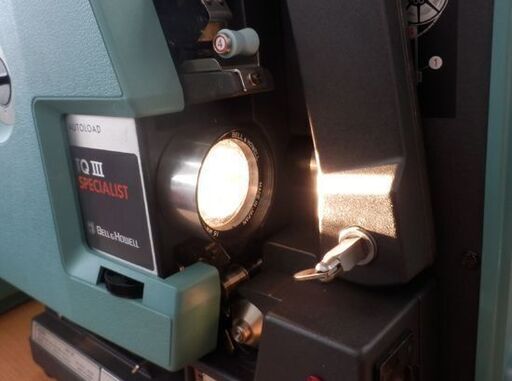 16mm 映写機 ベル&ハウエル TQⅢ SPECIALIST BELL&HOWELL モデル 1698 AJ フィルモサウンド ベルハウエル ジャンク品 札幌市西区西野 16mm 映写機 ベル&ハウエル TQⅢ SPECIALIST BELL&HOWELL モデル 1698