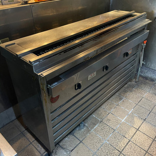 ヒゴグリラー クルクル回転串焼機三相