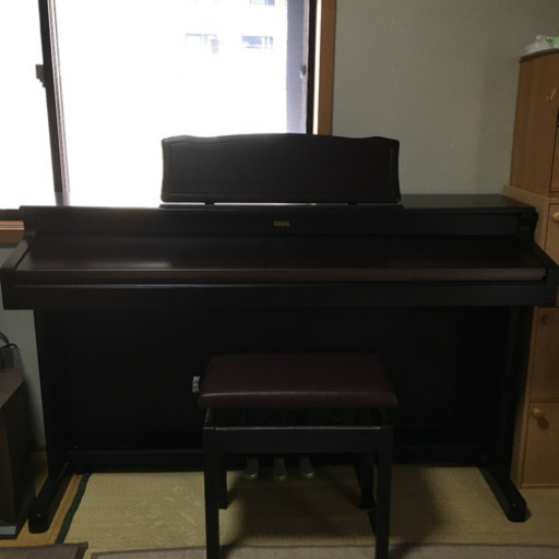 デジタルピアノ　電子ピアノ　KORG C-3200 大阪自宅に取りに来て頂くか（ある程度　解体しておきます）配送料購入者負担（大阪ならプラス１６０００円ほど）