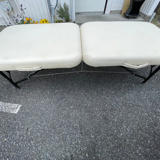 中古 Quattro 折りたたみ施術ベット (移動式) 【公式通販】