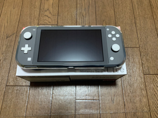ニンテンドー　任天堂　スイッチ　ライト　switch lite 1時間使用の超美品！