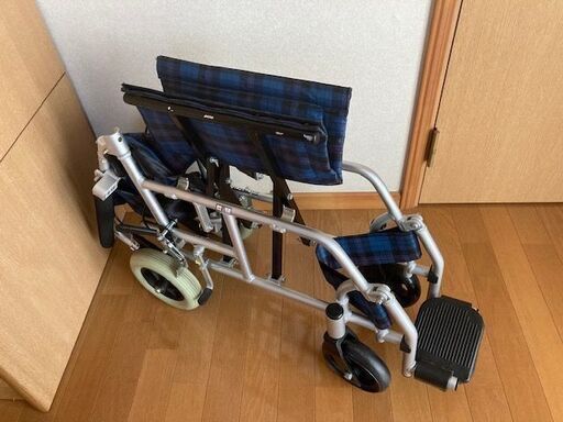 マキテック　コンパクト車いす 介助用