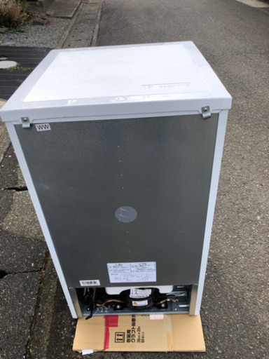 新品未使用 HERBRelax　YRZ-C09B1　ヤマダ電機オリジナル　直冷式冷蔵庫 90L 新品未使用
