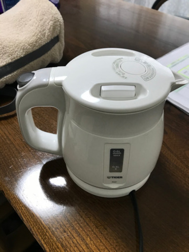 ZOJIRUSHI (PCF-G060)ケトル
