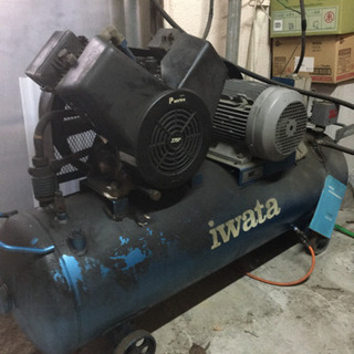 岩田　エアーコンプレッサー　5馬力