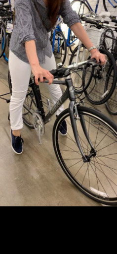 【配送あり】ジャイアントescapeエスケープ R3 メタリックグレイユーズド 展示車・在庫検索 GIANT(ジャイアント) ESCAPE R3 LTD エスケープ R3