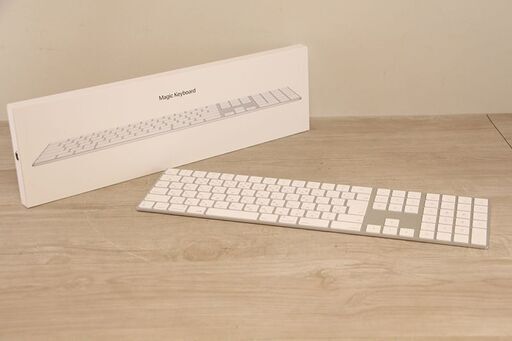 Apple Magic Keyboard with Numeric Keypad　マルチメディアキーボード アップル シルバー(E1003ayxY)