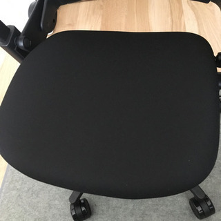 Steelcase LEAPチェア ブラックフレーム 背面座面クロス張り