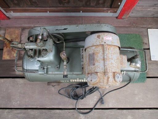 岩田】IWATA エアーコンプレッサー 内容積36L 100V 200V対応 岩田】IWATA エアーコンプレッサー 内容積36L 100V 200V対応