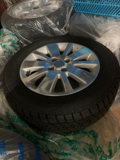 Goodyear 185/65R15 880 スタッドレスタイヤホイール付き15インチ4本