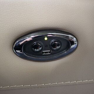 R2477) NITORI 中古 現行モデル ニトリ クローナ 2人用両電動本革無段階リクライニングソファ USB電源付き 2018年製! ソファ 店頭取引大歓迎♪ 