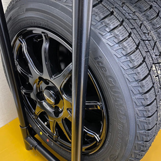 [新品未使用]ホイール、ロックナット付スタッドレスタイヤ