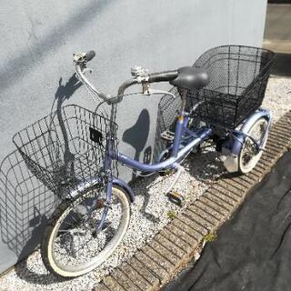 三輪自転車　お年寄りに安心の三輪車