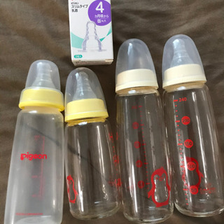 哺乳瓶　4本　乳首未使用1つ